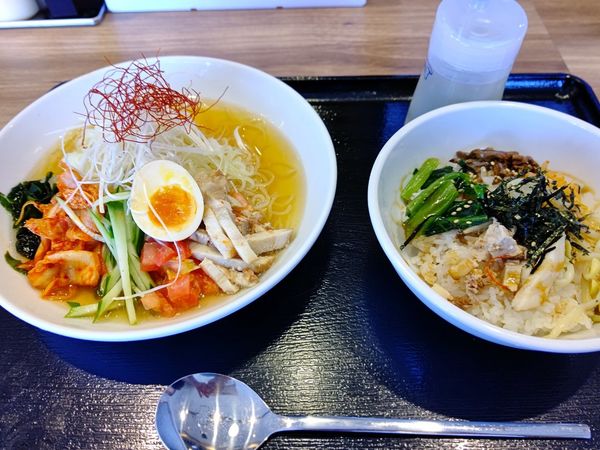 「炙りチャーシュースタミナ冷麺(並盛)748円」@野郎めし 太田50号バイパス店の写真