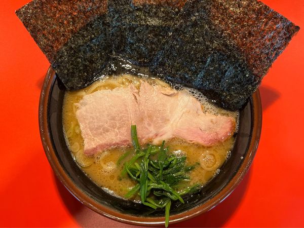 「ラーメン並」@横浜ラーメン 斎藤家の写真