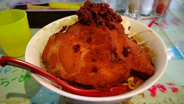 「二郎系ラーメン８００円」@ハイデン.コッコFACTORYサマンサ・タマサの写真