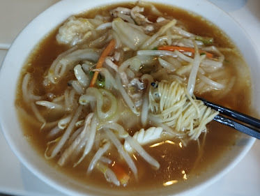 「サンマー麺(850)＋ワンタンオプション(200)」@ウミガメ食堂の写真