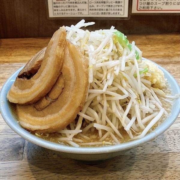 「がっつりラーメン｢ニンニク｣＋中盛＋チャーシュー小(1枚)」@山勝軒の写真