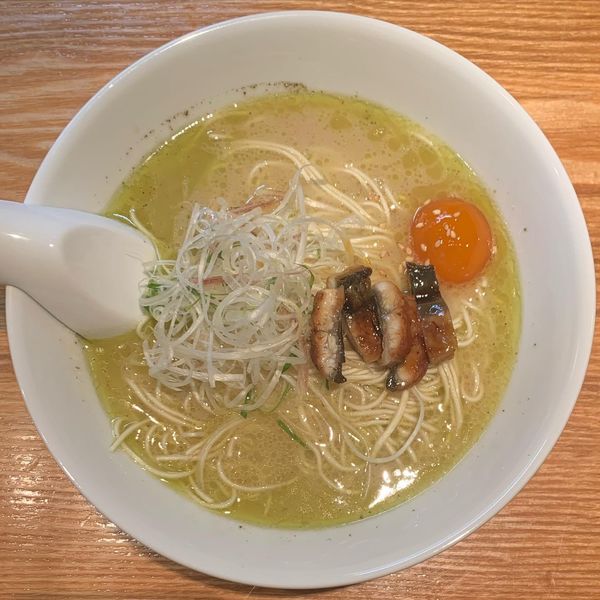 「鰻骨らーめん（松）」@山田の鰻の写真