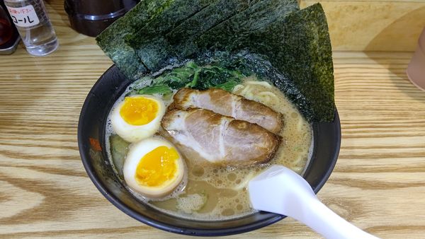 「かなでラーメン」@横浜家系らーめん 奏家の写真