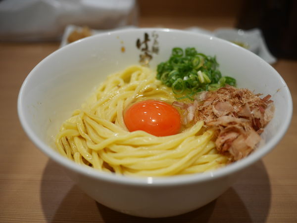「冷やし釜玉麺」@らぁ麺 はやし田 中目黒店の写真