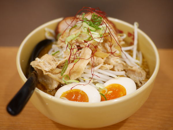 「特製みそラーメン」@味噌ラーメン 百庵 西新宿店の写真