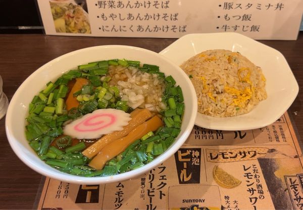 「ニラそば＋半チャーハン」@酒と麺 イナハマ食堂の写真