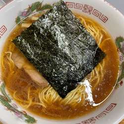 醤油ラーメン800円+中ライス150円