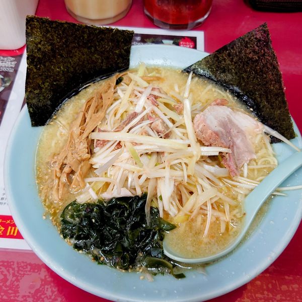 「ネギ塩ラーメン850円　ネギあえ150円」@ラーメンショップ幸手 金田亭の写真