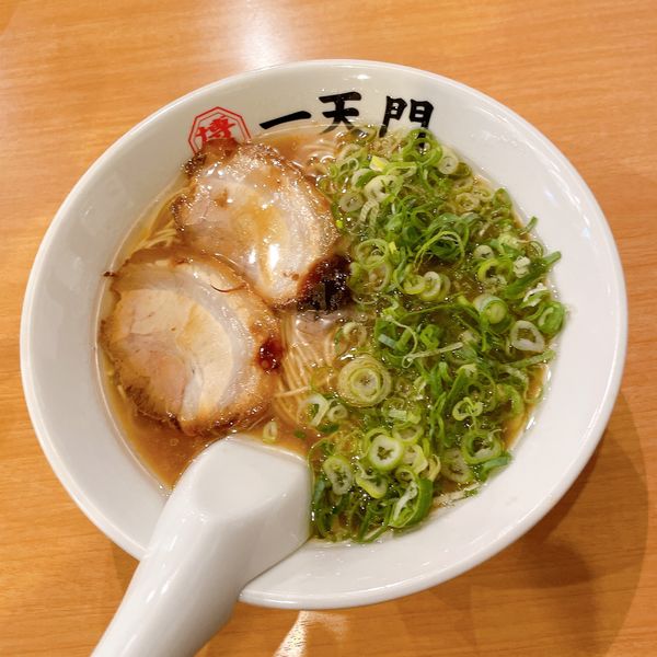 「ネギラーメン青ダレ」@博多ラーメン一天門の写真