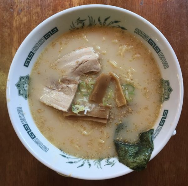 「とんこつラーメン」@日高屋 田町西口店の写真