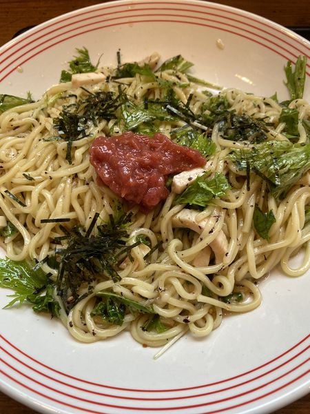 「【限定】梅肉と鶏むね肉の冷やしまぜめん　７９０円」@リンガーハット 京急鶴見店の写真