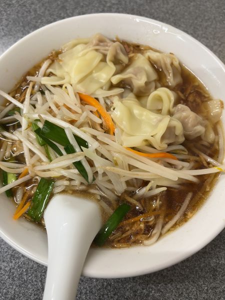 「もやしワンタン麺1000円」@中華麺店 喜楽の写真