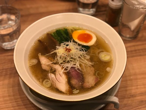 「醤油らーめん」@麺処 ほん田 秋葉原本店の写真