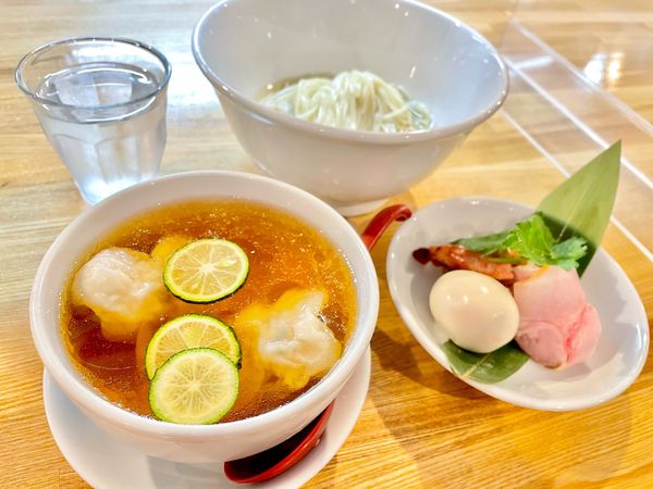 「濃厚清湯白醤油つけ麺　少なめ　1100(-50)」@自家製麺 くろ松の写真