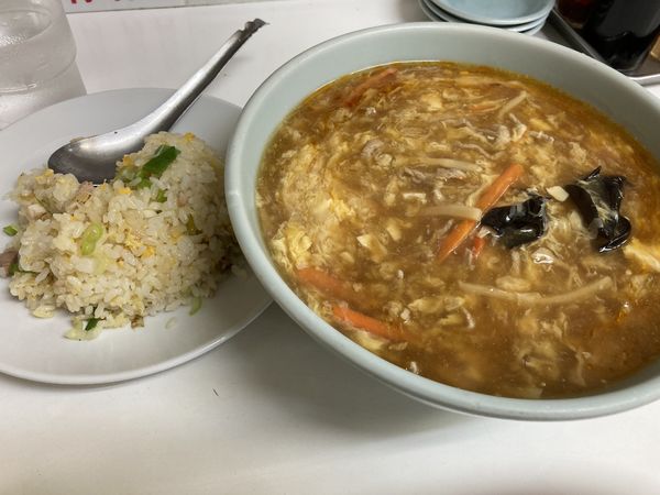 「スーラータンメン　半チャーハン」@味の中華 味の兆楽の写真