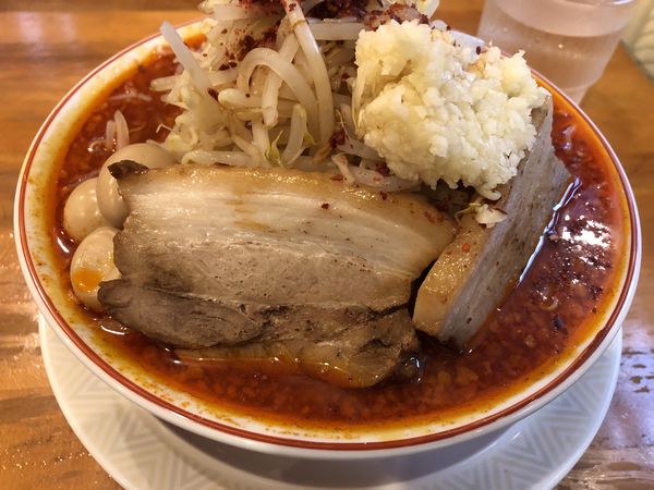 「【辛】マンモスラーメンうずらもやし大蒜」@泪橋 溝の口店の写真