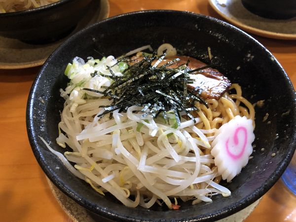 「油そば　大盛り　明太子ご飯」@らあ麺 やったる 新宿店の写真
