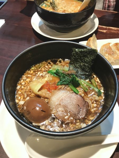 「魚粉醤油ラーメン」@ユタの店の写真