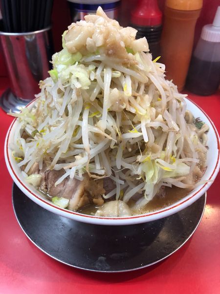 「ラーメン900円　中盛り　野菜マシマシ他マシ豚」@ジャンプの写真