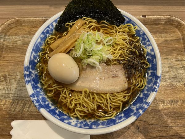 「煮干醬油ラーメン」@凌駕IDEA イオンモール松本店の写真