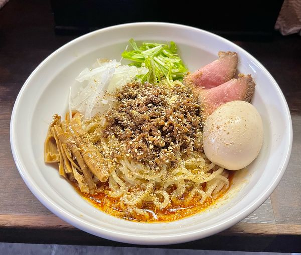 「汁なし担々麺+味玉+肉増し」@尼龍の写真