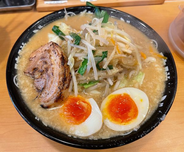 「味玉味噌ラーメン+クロスカウンター丼 ￥840+￥350」@味噌のジョーの写真