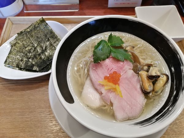 「浅蜊とムール貝の汐そば　980円　有明産海苔　100円」@麺処しろくろの写真