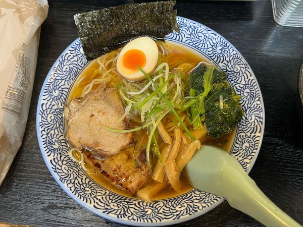 「らーめん 830円　( 鶏ガラ醤油 )」@麺屋 青山 本店の写真