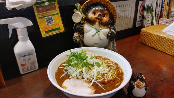 「あご出し濃口醤油・大盛 ￥1,050」@信楽茶屋 横浜鶴見本店の写真