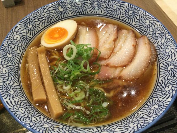 「昔ながらのチャーシュー麺　６５０円」@釜焼き叉焼つけ麺 五代目春樹 北千住店の写真