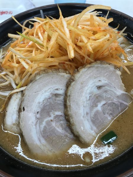 「ねぎ味噌ラーメンチャーシュー３枚」@くるまやラーメン 宇喜田店の写真