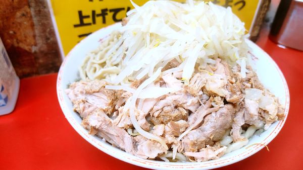 「大ラーメン豚Ｗ入り(ヤサイダブル)￥800」@ラーメン二郎 目黒店の写真