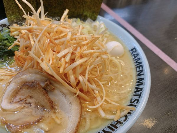 「醤油ラーメンネギトッピング」@松壱家 藤沢本店の写真