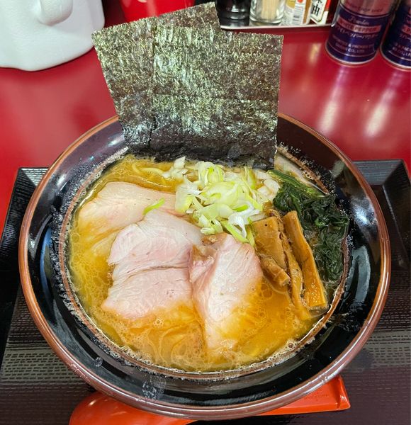 「豚骨醤油らぁ麺+ローストポーク丼 ￥500+￥300」@らぁ麺処 蓮の華の写真