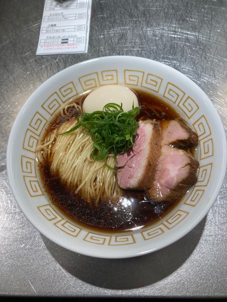 「鴨と黒トリュフ 醤油ラーメン」@中華そば アンズノ木の写真