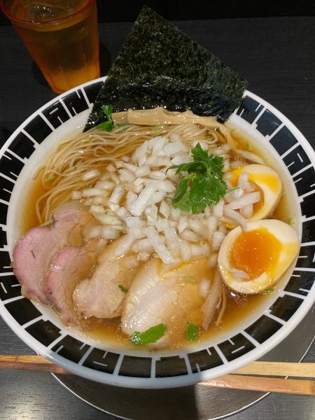 「特製醤油ラーメン」@つけ麺 中華そば アンタイNOODLESの写真
