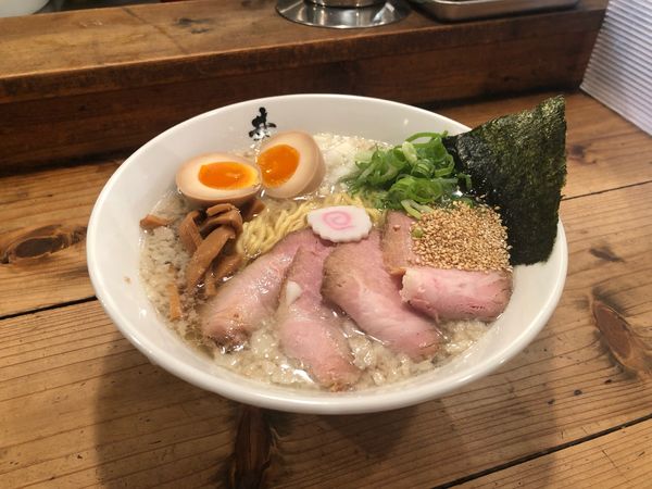 「特製背脂しおラーメン」@井田商店の写真