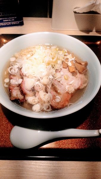 「手打ちチャーシュー麺＋ねぎ」@まるえ中華そばの写真