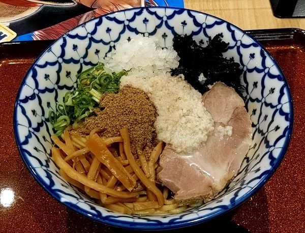 「背脂煮干しまぜそば」@葵製麺 イオンモール川口店の写真