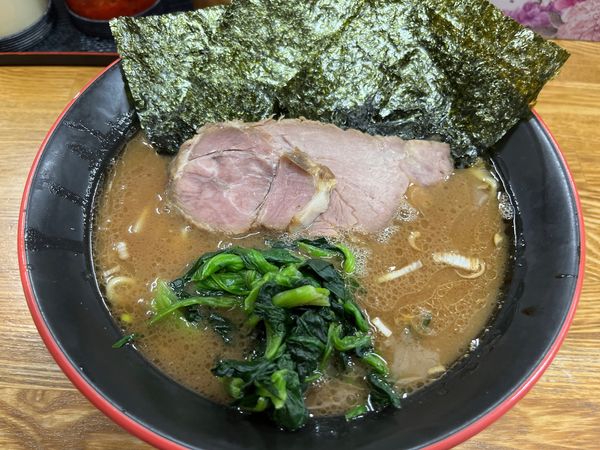 「麺硬ラーメン」@麺家 紫極の写真