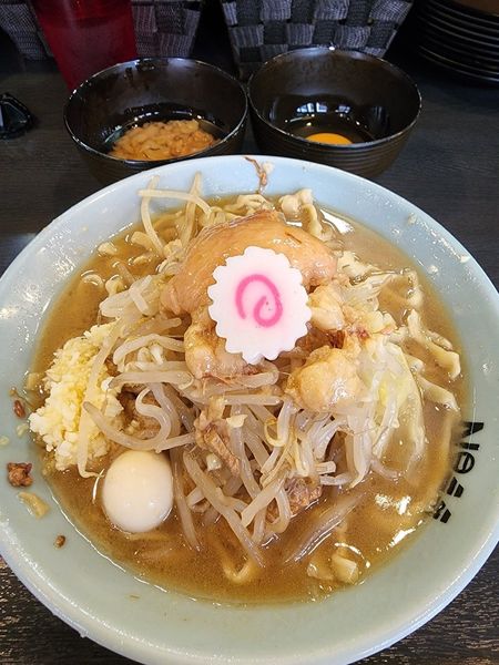 「ラーメン少なめ　あぶら増し　生玉子」@自家製麺 No11の写真