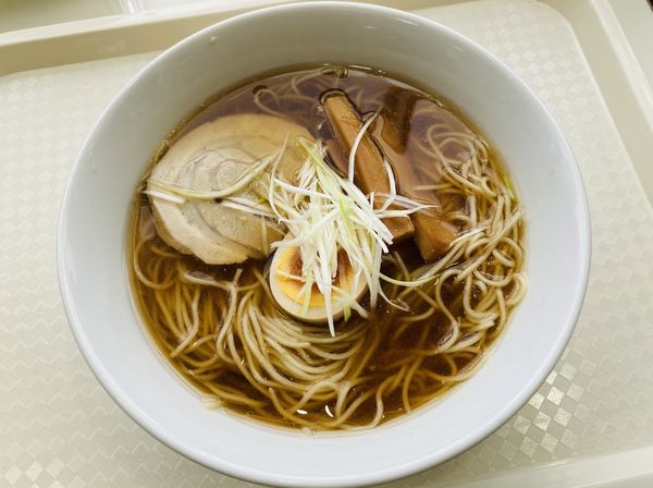 「醤油らーめん」@豚嘻嘻 上河内SA（下り）店の写真