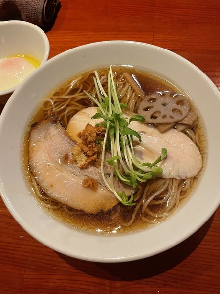「醤油ラーメン」@ラーメン8の写真