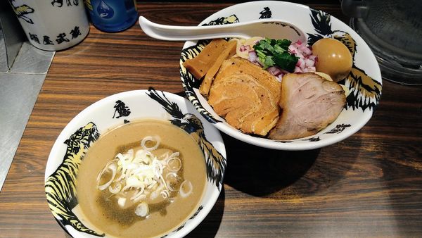 「【ゲリラ限定】冷やし ど‼︎煮干し濃厚鷹虎つけ麺(大)」@麺屋武蔵 鷹虎の写真