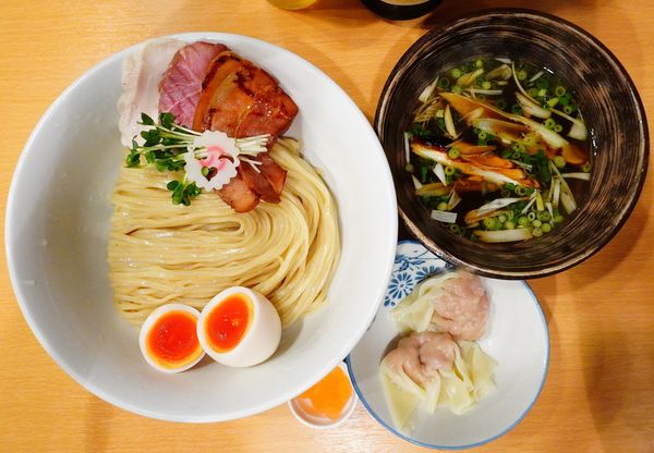 「【期間限定】つけ麺＋肉ワンタン 2個＋半熟煮玉子＋瓶ビール」@麺屋 木ノ下の写真