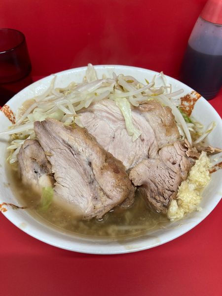 「小ラーメン　半分・固め」@ラーメン二郎 一橋学園店の写真