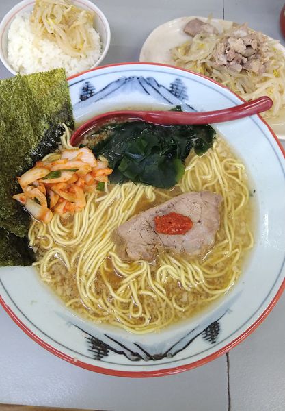 「みそラーメン+もやし別皿､半ライス」@ラーメンショップ 122号騎西店の写真
