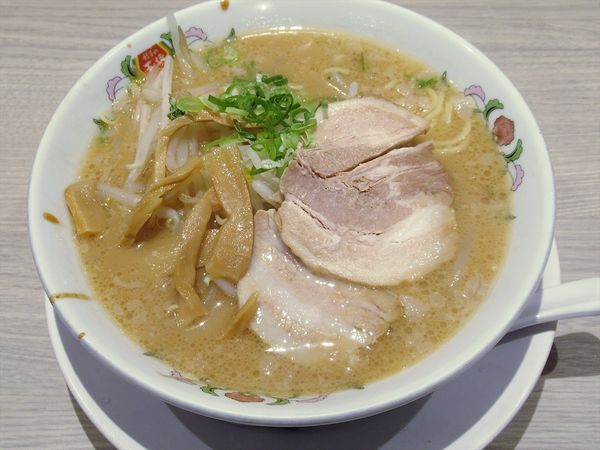 「餃子の王将ラーメン（572円）」@餃子の王将 国立駅南口店の写真