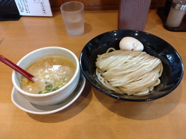 「鶏白湯つけめん塩＋ガチャ玉」@麺堂 稲葉の写真