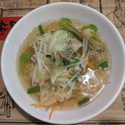 野菜たっぷりタンメン：900円